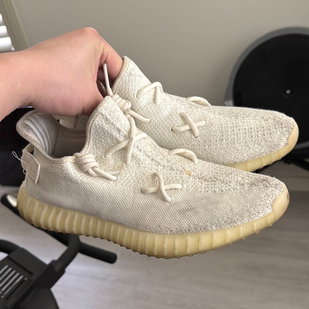 Yeezy 350 cream white size 10.5 used